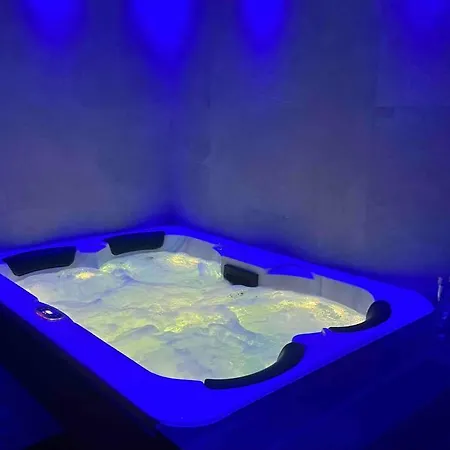 Apartment Jacuzzi Hammam Francheville (Rhone)
